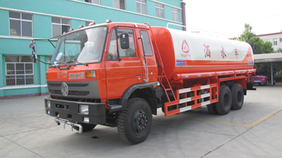 <b>东风后双桥洒水车（18-20T）</b>